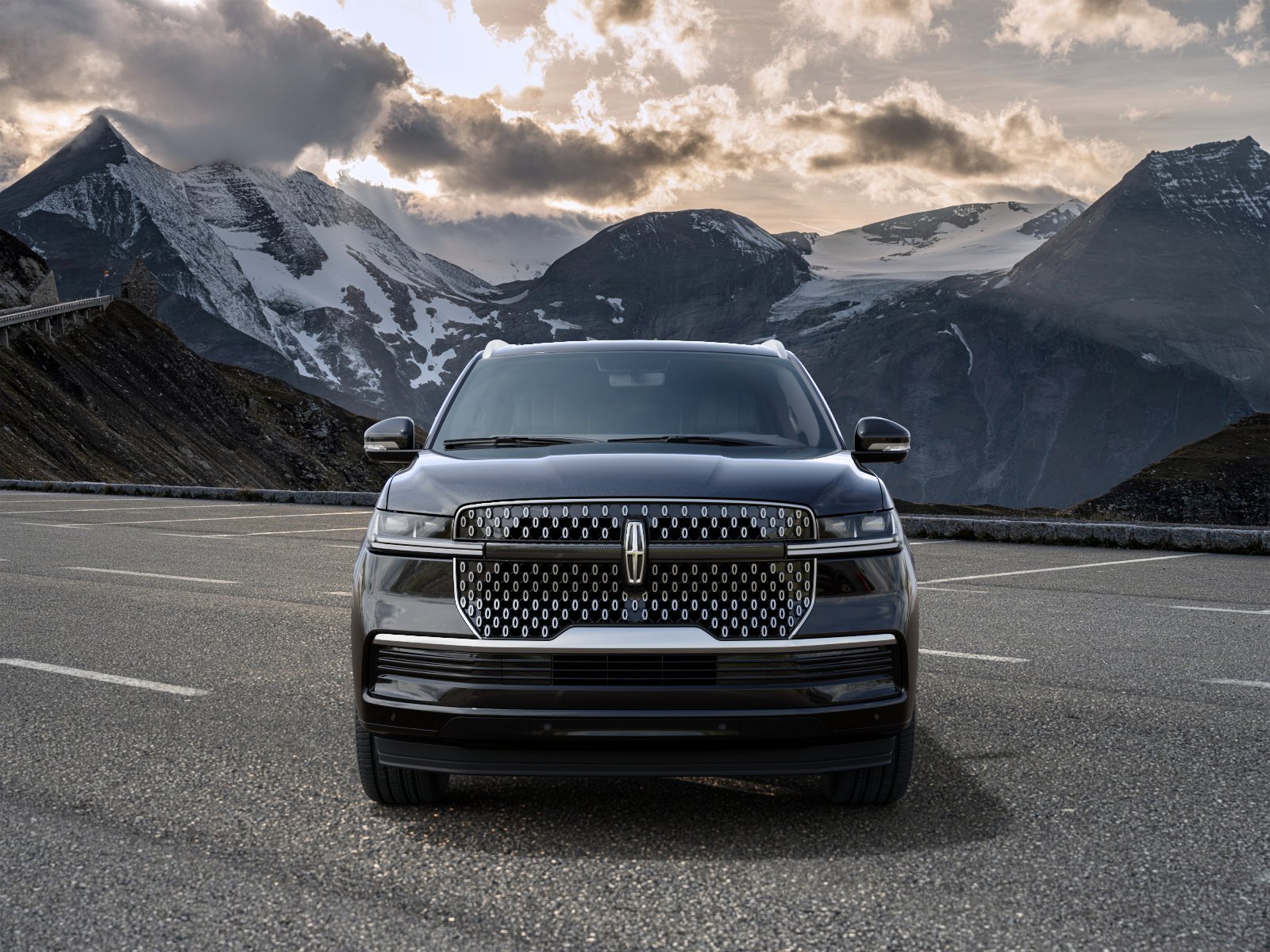 New 2027 Lincoln Navigator Reserve AWD/4WD image 6