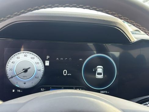 Used 2025 Hyundai Elantra SEL image 16