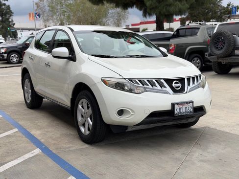 Used 2009 Nissan Murano S image 4