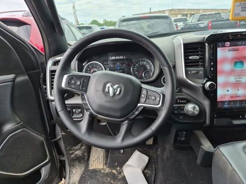 Used 2025 RAM 1500 Laramie AWD/4WD image 2