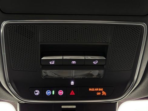 New 2026 GMC Acadia Denali w/ Super Cruise Package image 37