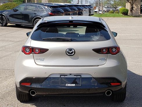 New 2026 MAZDA MAZDA3 Hatchback w/Premium Plus Pkg image 4