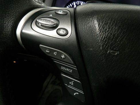 Used 2020 Nissan Pathfinder SL AWD/4WD image 14