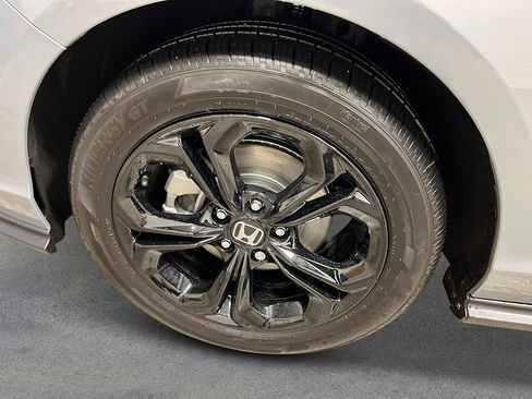 New 2025 Honda Accord SE image 10