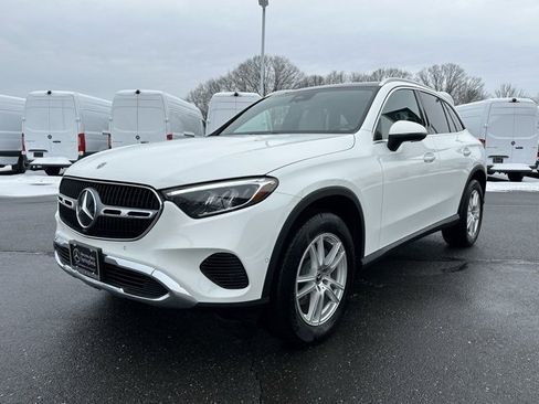 Certified 2025 Mercedes-Benz GLC 300 4MATIC image 3