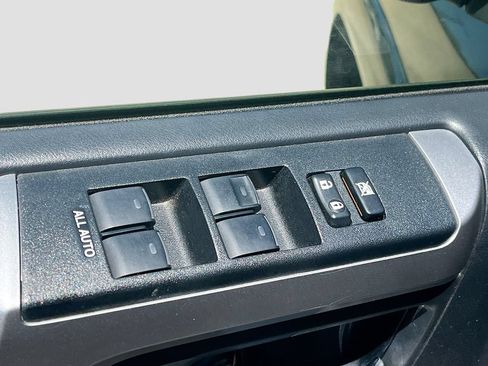 Used 2023 Toyota 4Runner SR5 AWD/4WD image 17