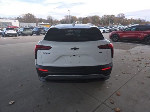 New 2026 Chevrolet Blazer EV LT image 9