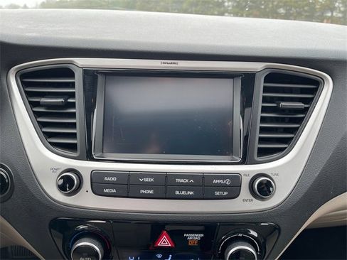 Used 2022 Hyundai Accent Limited image 27