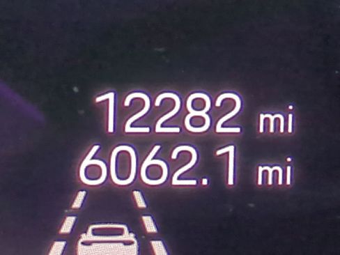 Used 2022 Porsche Panamera 4 Platinum Edition image 28