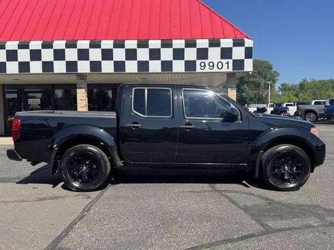 Used 2019 Nissan Frontier SV w/ Value Truck Package AWD/4WD image 8
