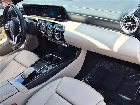 Used 2021 Mercedes-Benz CLA 250 image 17