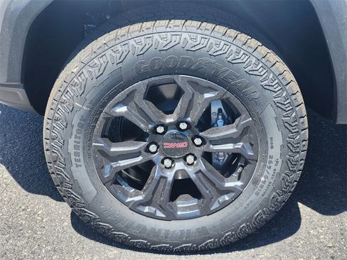 New 2025 GMC Canyon Elevation w/ Convenience Package image 6