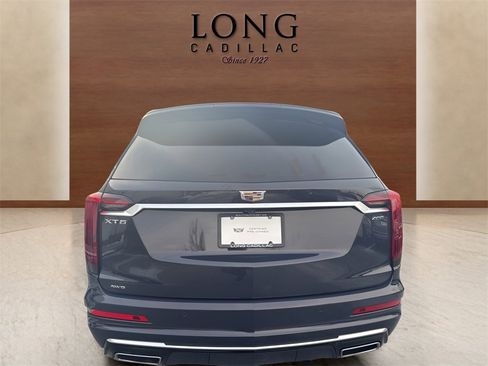 Certified 2025 Cadillac XT6 Premium Luxury image 4