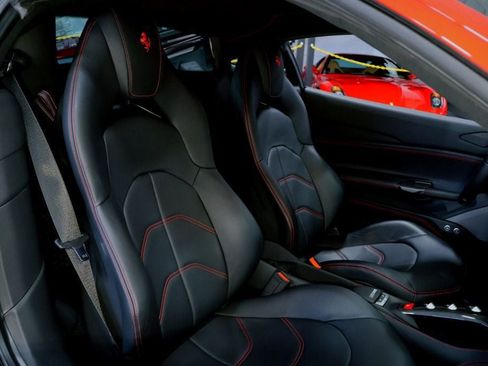 Used 2019 Ferrari 488 GTB RWD image 24
