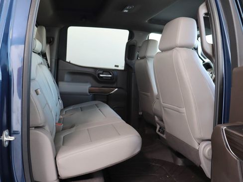 Used 2022 Chevrolet Silverado 1500 LTZ w/ LTZ Convenience Package II AWD/4WD image 17