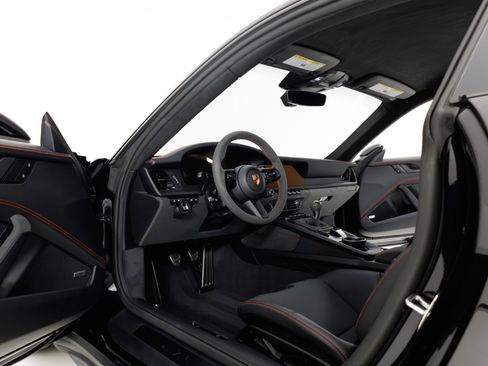 Used 2025 Porsche 911 GT3 RWD image 13