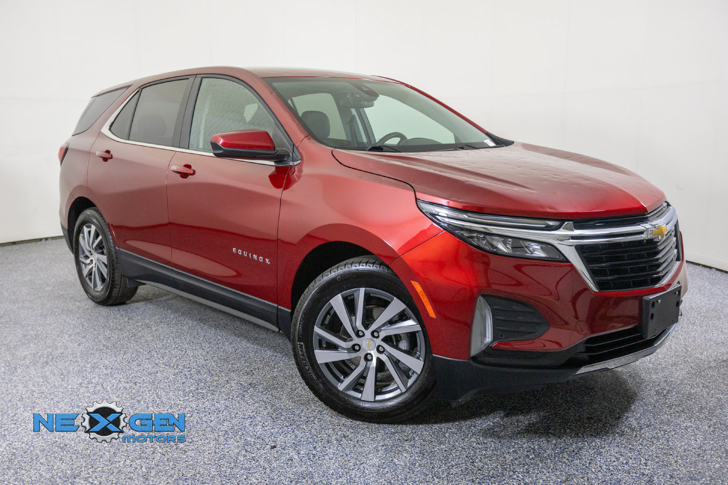 Used 2024 Chevrolet Equinox LT FWD image 1