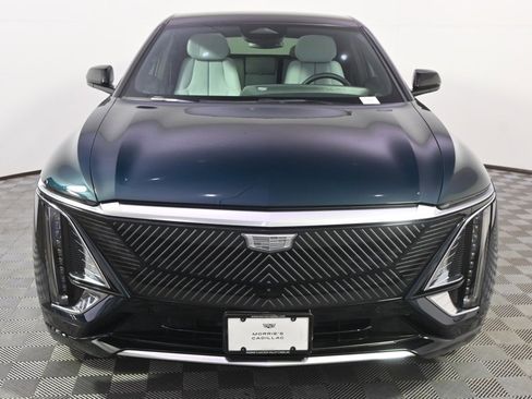 New 2025 Cadillac Lyriq Luxury image 10