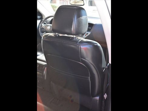 Used 2018 Nissan Pathfinder SL w/ Midnight Edition Package image 28