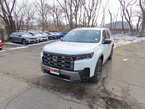 New 2026 Honda Pilot TrailSport image 1