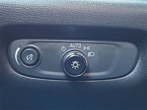 Certified 2023 Chevrolet Traverse LT image 17