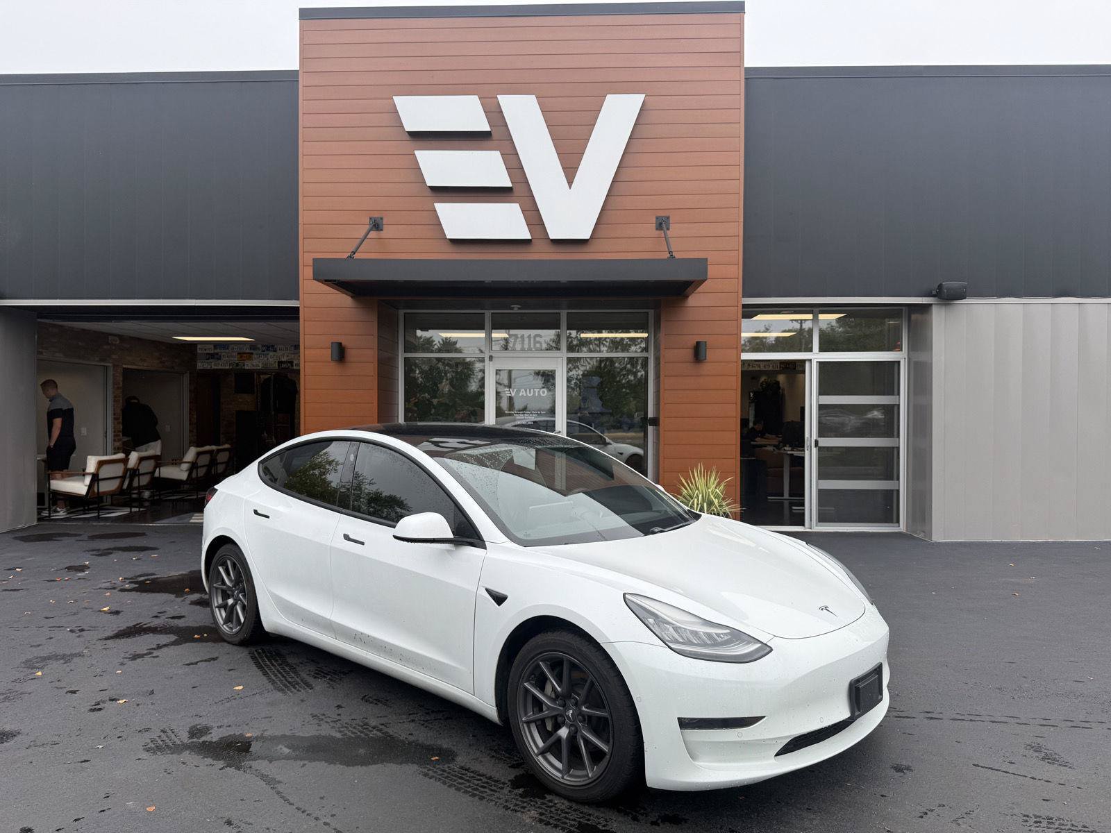 Used 2021 Tesla Model 3 Long Range AWD/4WD image 1