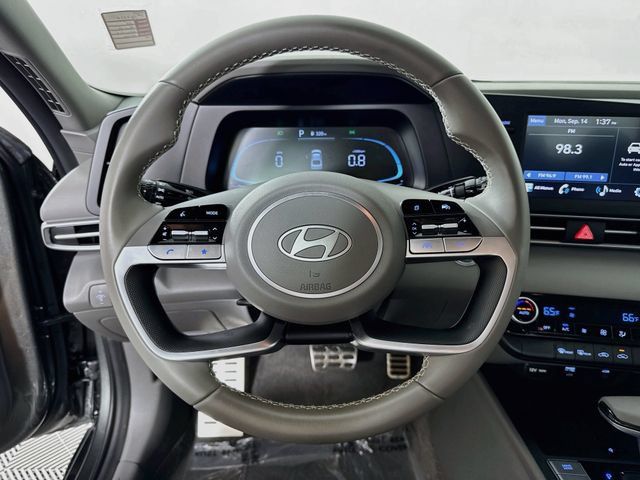 Certified 2025 Hyundai Elantra Sport FWD image 15