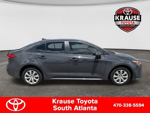 Used 2025 Toyota Corolla LE FWD image 9
