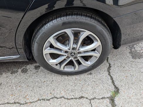 Used 2017 Mercedes-Benz C 300 4MATIC Sedan image 26