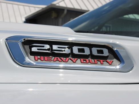 Used 2025 RAM 2500 Big Horn AWD/4WD image 16