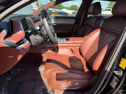 Used 2024 Genesis G90 3.5T AWD/4WD image 20
