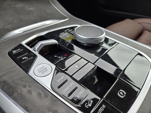 New 2026 BMW X5 xDrive40i w/ M Sport Package image 24