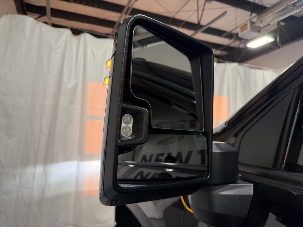 Used 2022 Chevrolet Silverado 2500 LTZ w/ Carhartt Edition AWD/4WD image 11