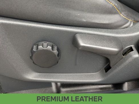 Used 2021 Ford Bronco Badlands image 16