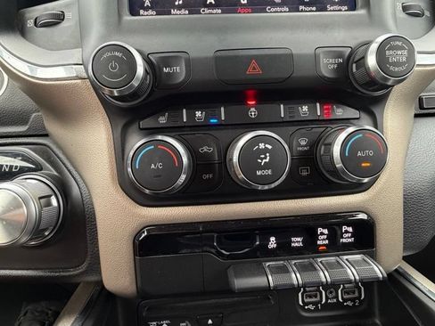 Used 2019 RAM 1500 Laramie AWD/4WD image 19