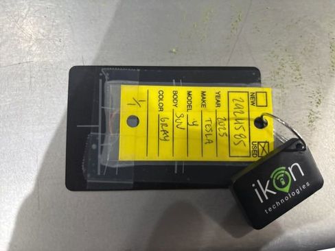 Used 2023 Tesla Model Y Performance image 37