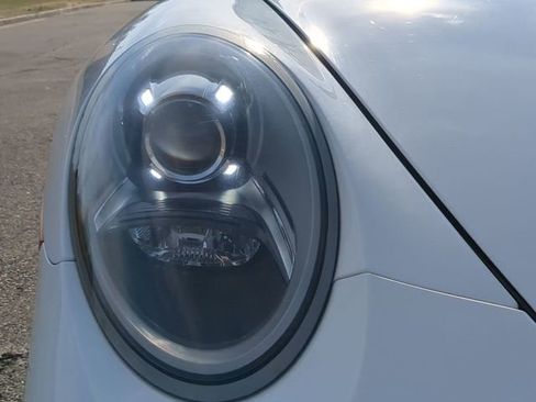 Used 2017 Porsche 911 Carrera image 9