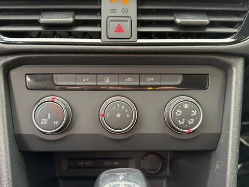 Used 2022 Volkswagen Taos S FWD image 19