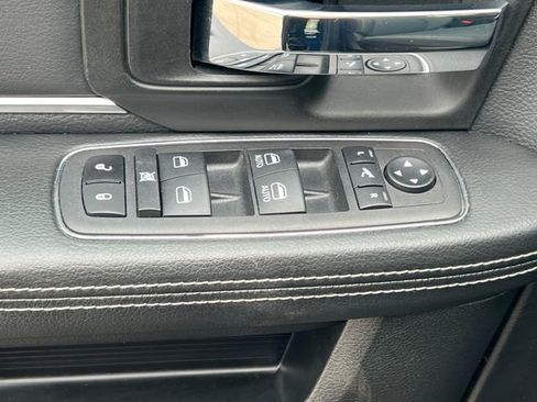Used 2024 RAM 1500 Classic Warlock w/ Electronics Group AWD/4WD image 18