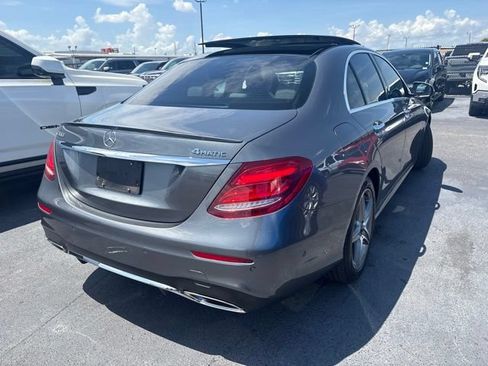Used 2017 Mercedes-Benz E 300 4MATIC image 7