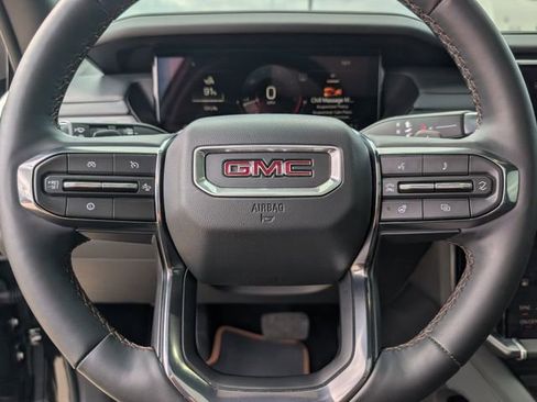 Used 2024 GMC Acadia AT4 w/ Luxury Package image 12