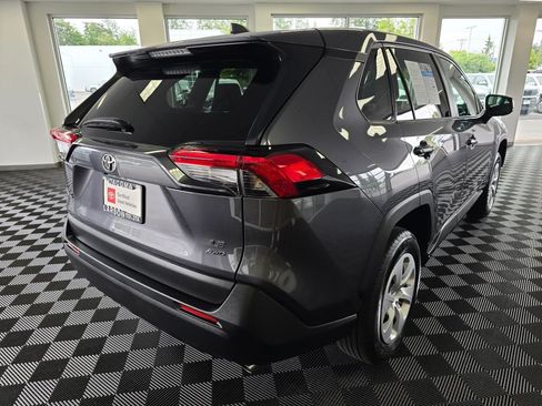 Used 2024 Toyota RAV4 LE AWD/4WD image 3