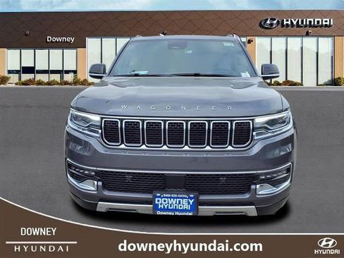 Used 2024 Jeep Wagoneer Series III image 2