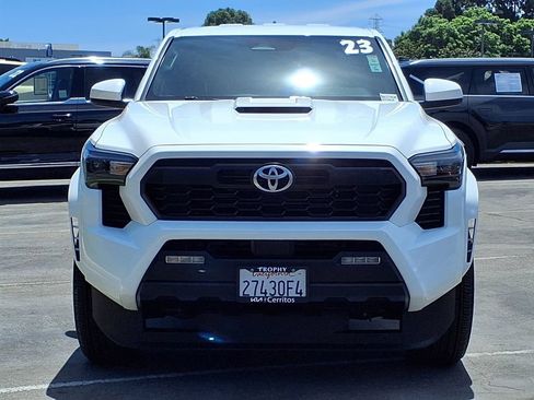 Used 2025 Toyota Tacoma TRD Sport RWD image 2