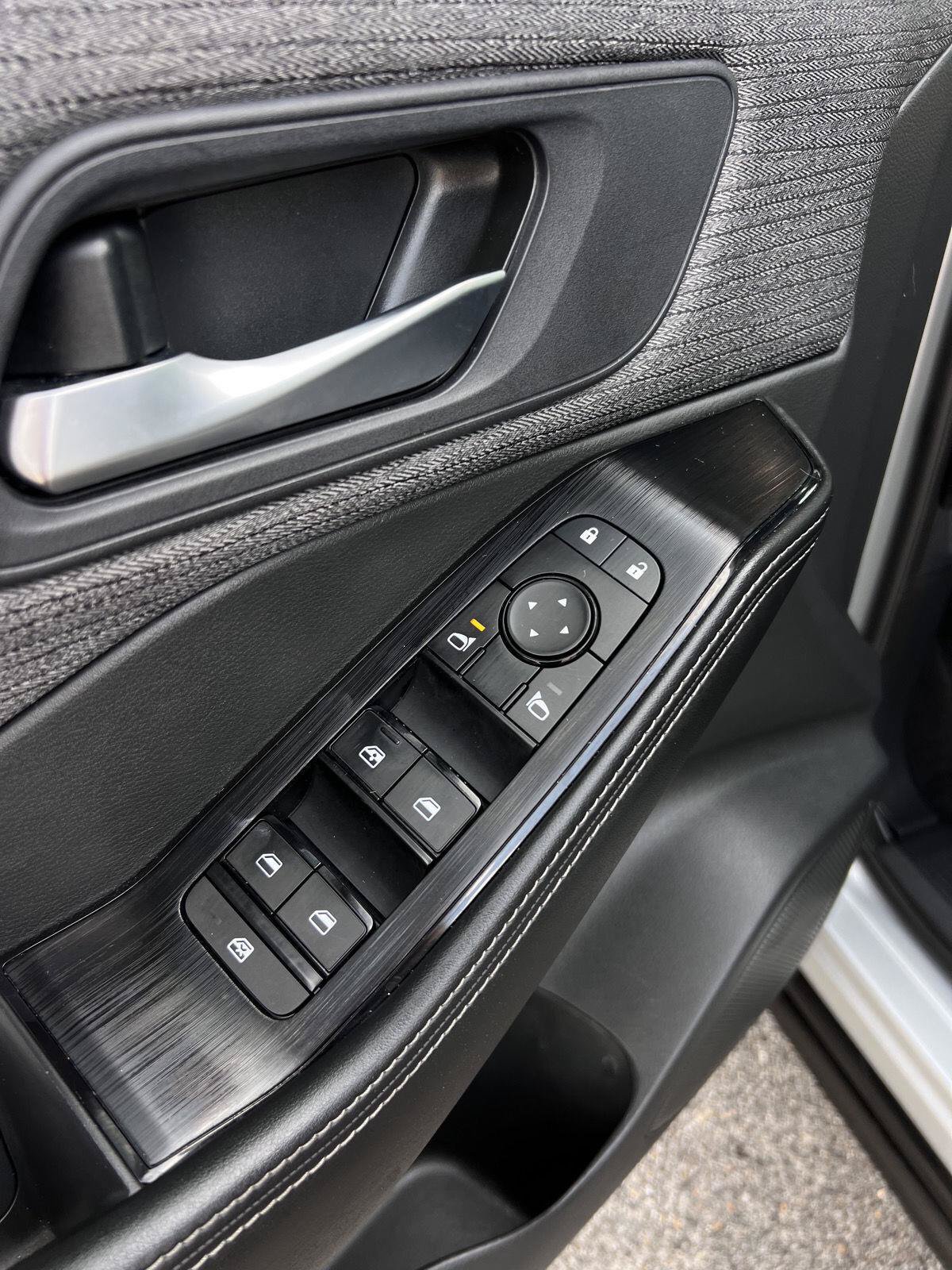 Used 2023 Nissan Rogue SV AWD/4WD image 14