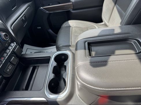 Used 2020 Chevrolet Silverado 1500 RST AWD/4WD image 11