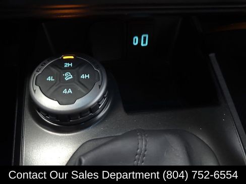 Used 2022 Ford Bronco Badlands image 28