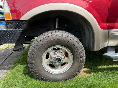 Used 2004 Ford Excursion Eddie Bauer image 2