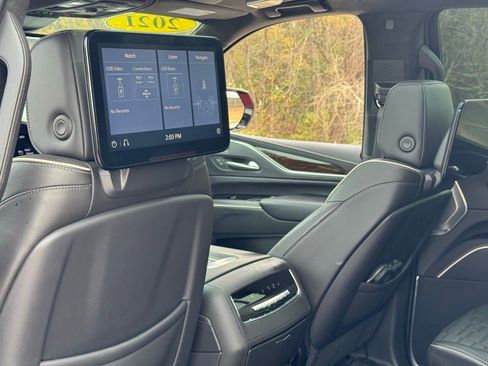 Certified 2021 Cadillac Escalade Premium Luxury Platinum image 30