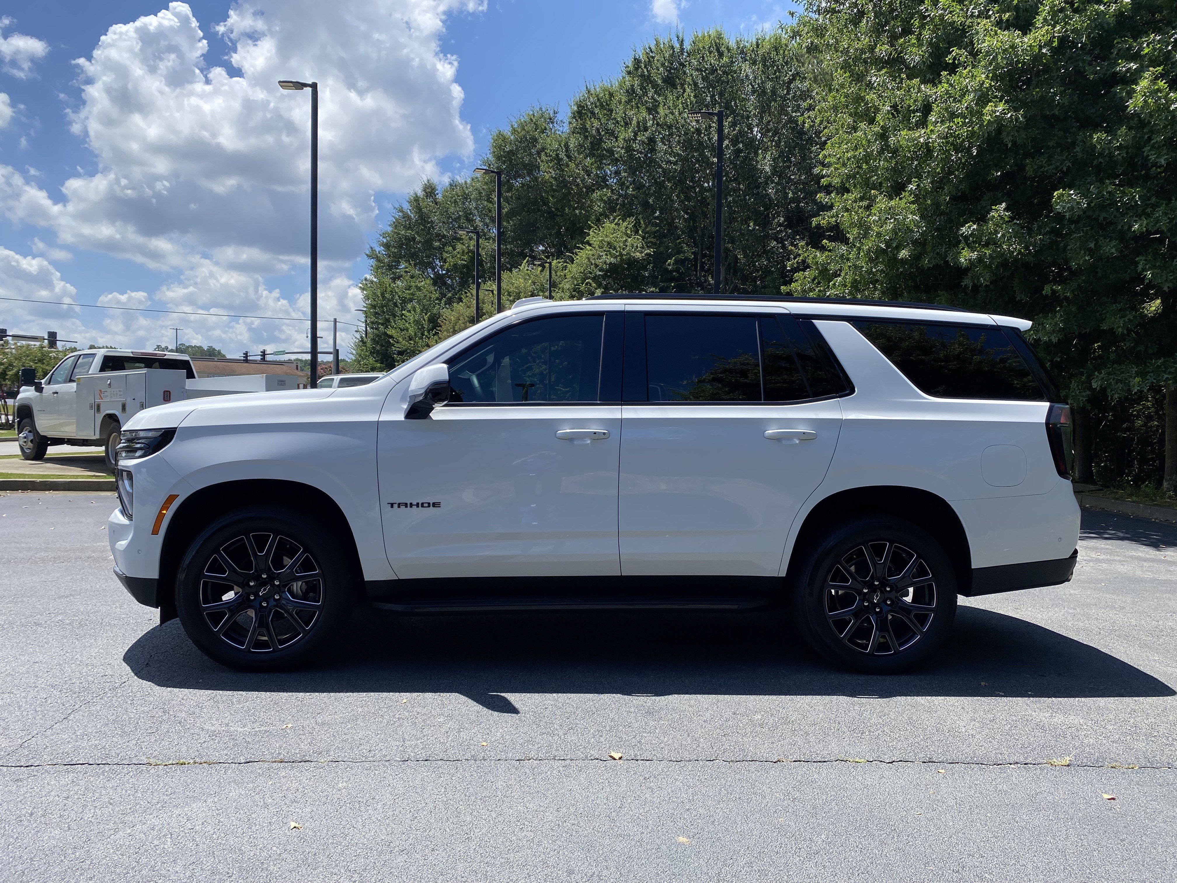 Used 2026 Chevrolet Tahoe RST w/ Comfort Package AWD/4WD image 6